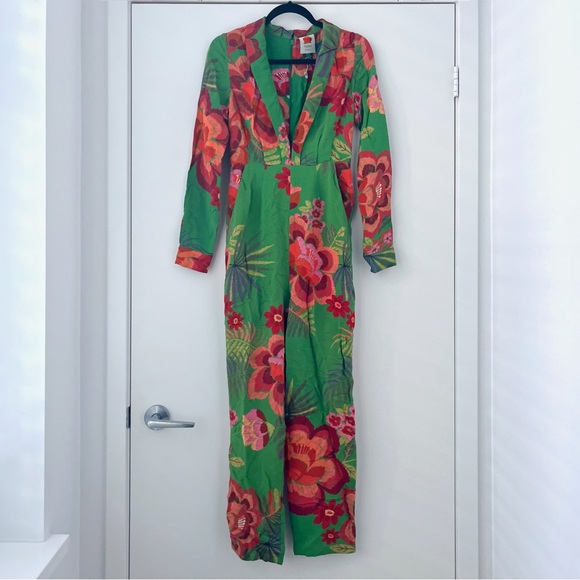 NWOT Farm Rio Floral V Neck Bobikat Jumpsuit S - Picture 2 of 16